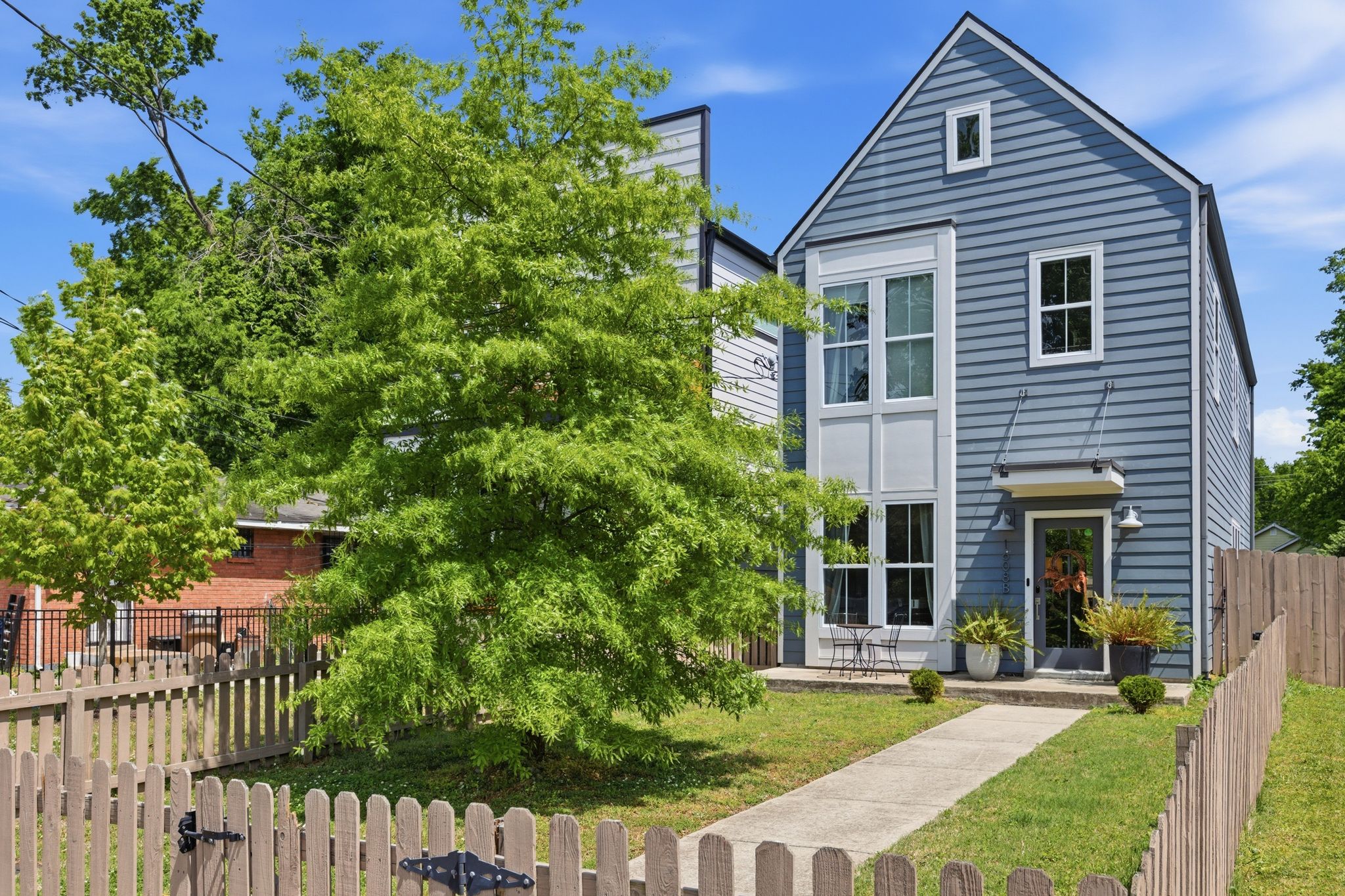 1608 16th Avenue North