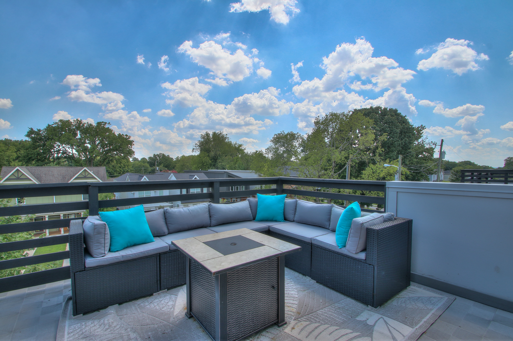 1617 Straightway Avenue